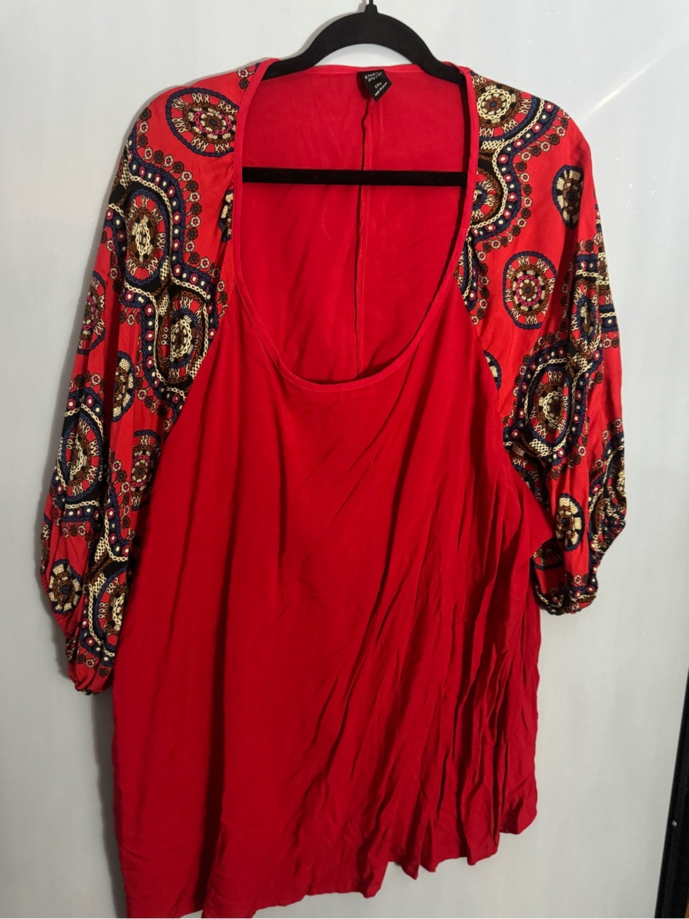 Emery Rose Red Scoop Neck Top